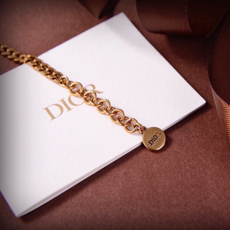 chr1st1an D10r bracelets